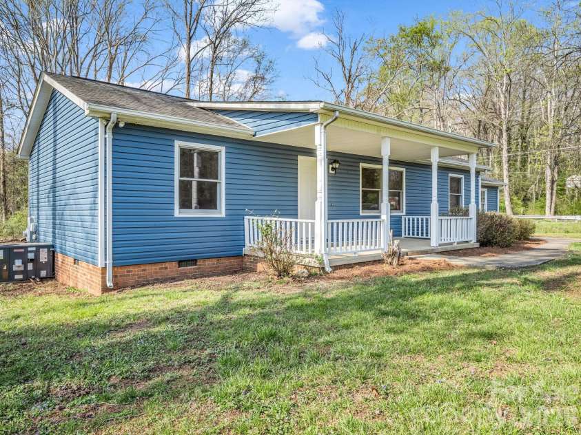 347 Crestview Street, Rutherfordton, NC 28139.  MLS# CAR4363550, YatesRealty ID 9440. 
