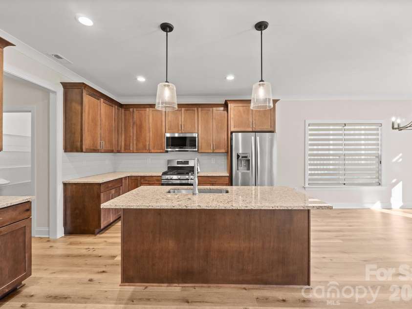 1109 BUNCH Drive, Statesville, NC 28677.  MLS# CAR4332621, YatesRealty ID 9443. Kitchen