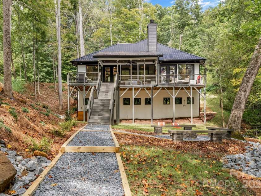 231 Sunny Path Lane, Statesville, NC 28677.  MLS# CAR4232133, YatesRealty ID 9444. 