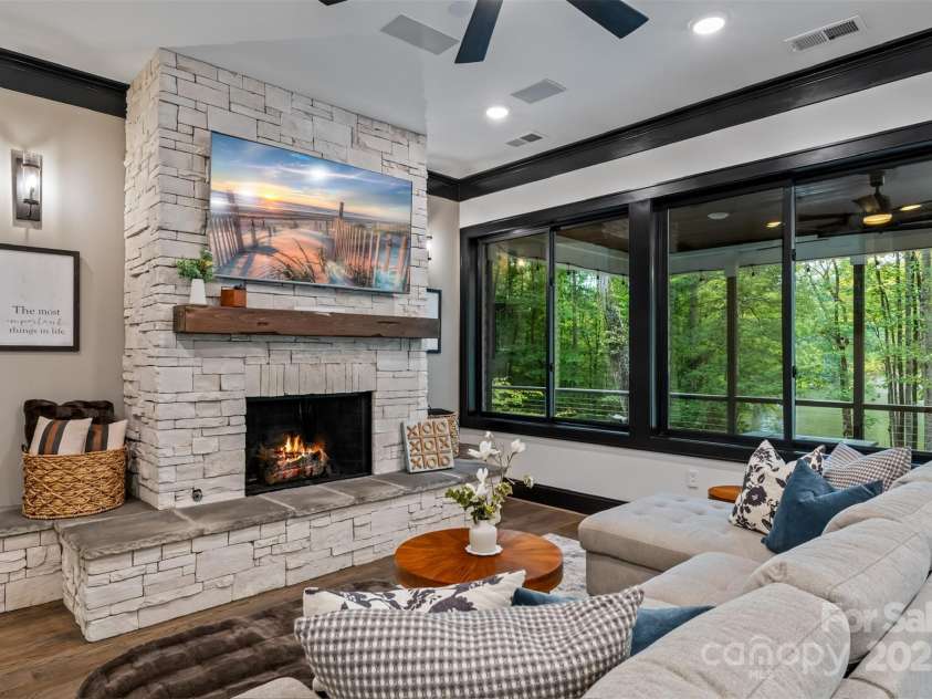 231 Sunny Path Lane, Statesville, NC 28677.  MLS# CAR4232133, YatesRealty ID 9444. 