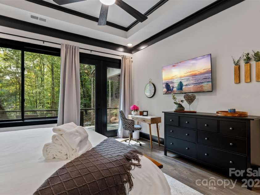 231 Sunny Path Lane, Statesville, NC 28677.  MLS# CAR4232133, YatesRealty ID 9444. 