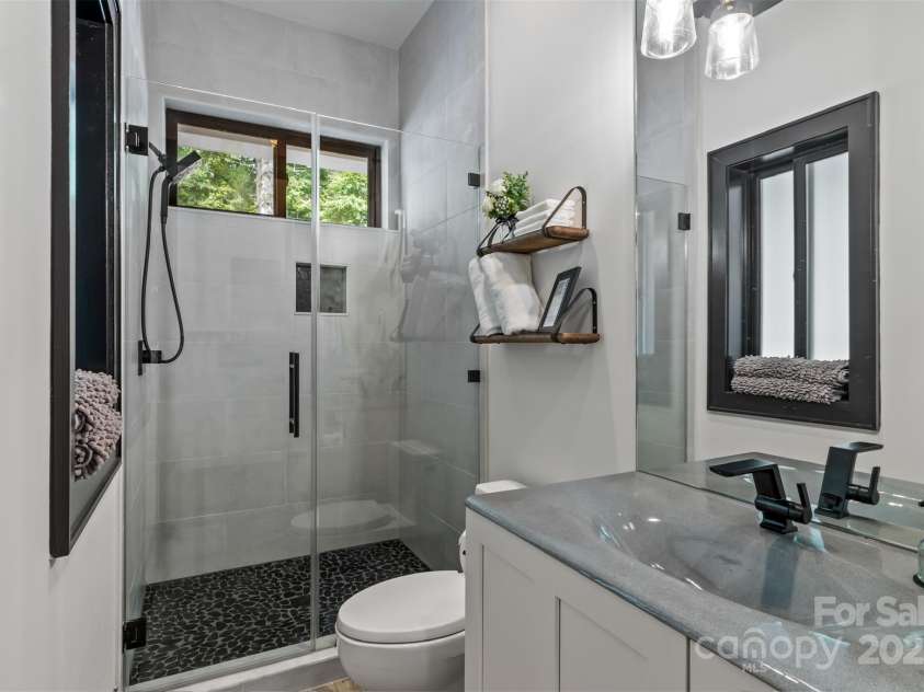 231 Sunny Path Lane, Statesville, NC 28677.  MLS# CAR4232133, YatesRealty ID 9444. 