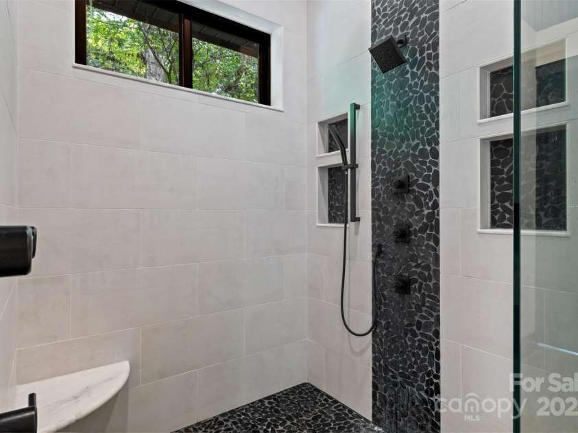 231 Sunny Path Lane, Statesville, NC 28677.  MLS# CAR4232133, YatesRealty ID 9444. 