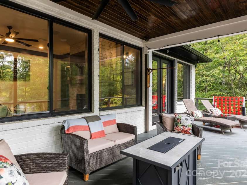 231 Sunny Path Lane, Statesville, NC 28677.  MLS# CAR4232133, YatesRealty ID 9444. 