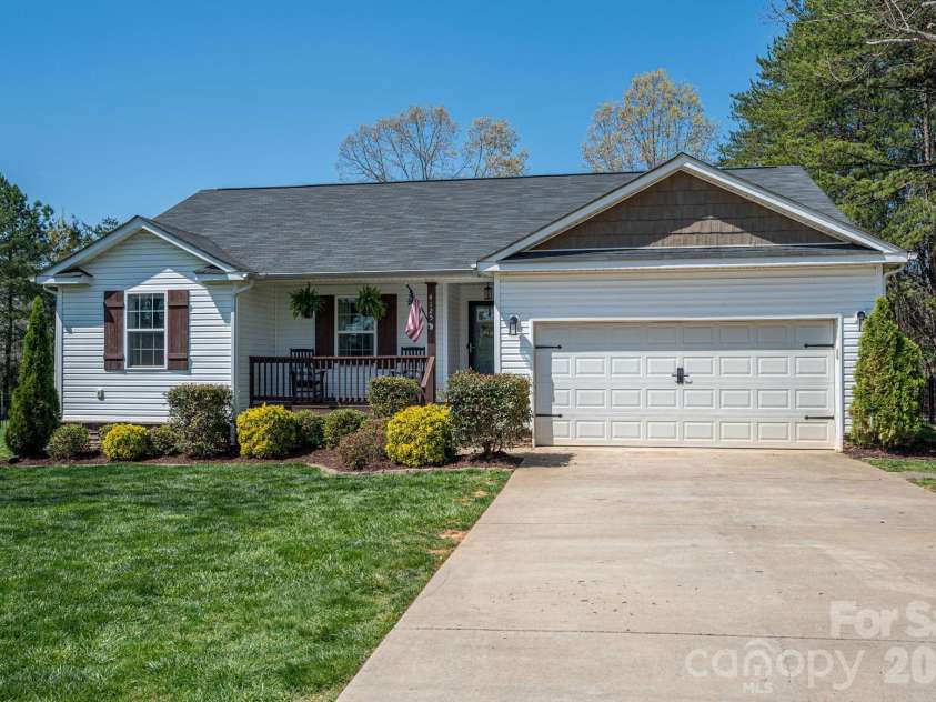 4125 Reel Drive, Maiden, NC 28650.  MLS# CAR4360290, YatesRealty ID 9444. 