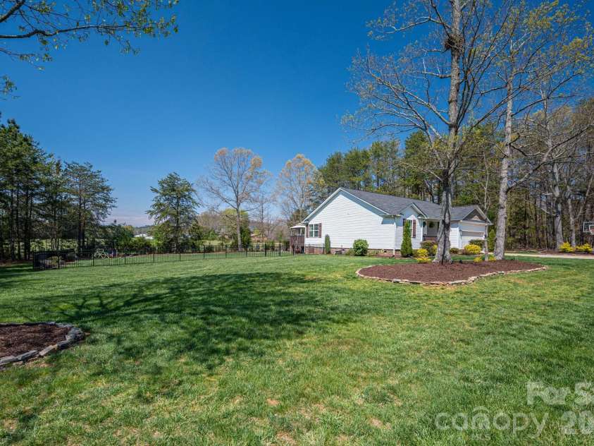 4125 Reel Drive, Maiden, NC 28650.  MLS# CAR4360290, YatesRealty ID 9444. 