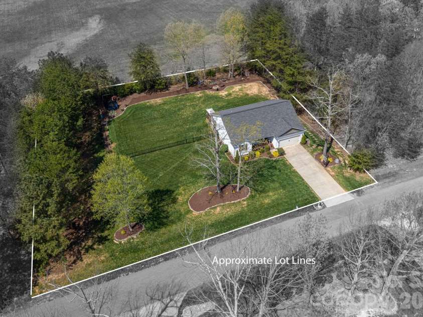 4125 Reel Drive, Maiden, NC 28650.  MLS# CAR4360290, YatesRealty ID 9444. 
