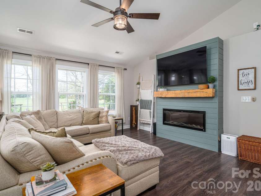 4125 Reel Drive, Maiden, NC 28650.  MLS# CAR4360290, YatesRealty ID 9444. 