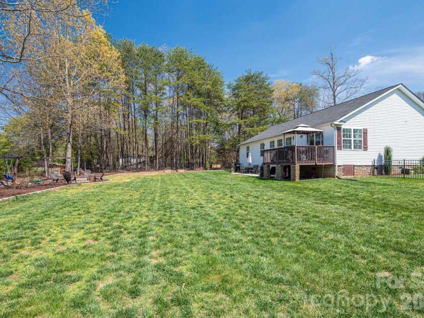 4125 Reel Drive, Maiden, NC 28650.  MLS# CAR4360290, YatesRealty ID 9444. 