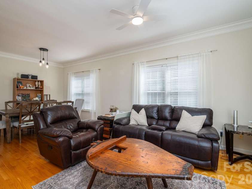 962 Huntington Hills Drive, Lincolnton, NC 28092.  MLS# CAR4357779, YatesRealty ID 9446. 