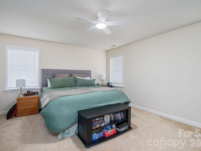 962 Huntington Hills Drive, Lincolnton, NC 28092.  MLS# CAR4357779, YatesRealty ID 9446. 