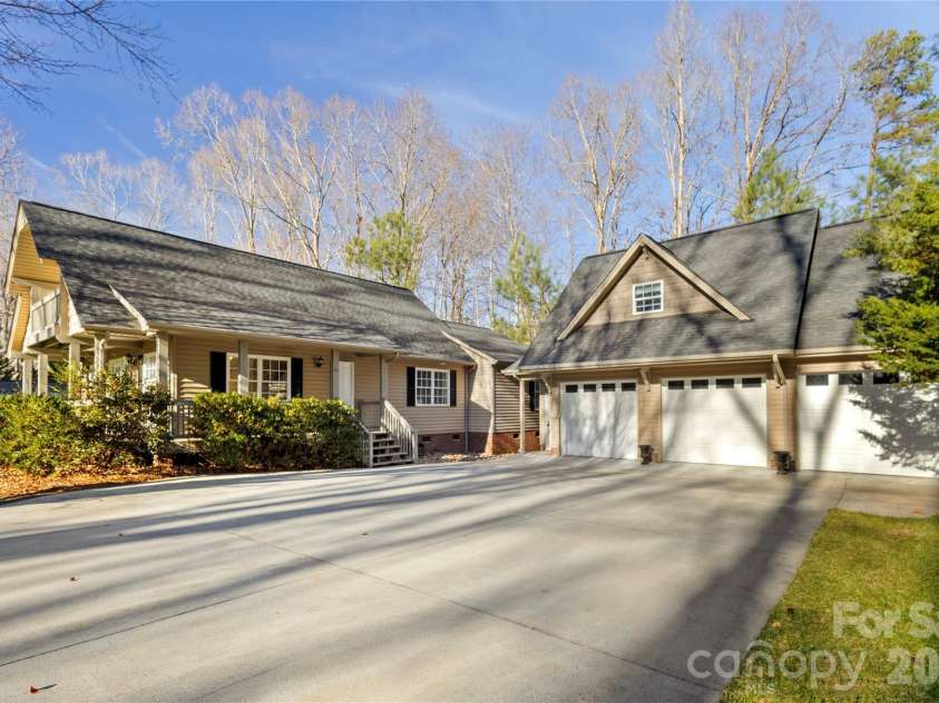 111 Lake Road, Stanley, NC 28164.  MLS# CAR4329636, YatesRealty ID 9448. 