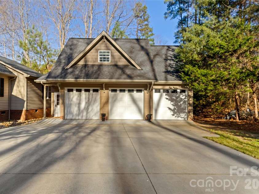 111 Lake Road, Stanley, NC 28164.  MLS# CAR4329636, YatesRealty ID 9448. 