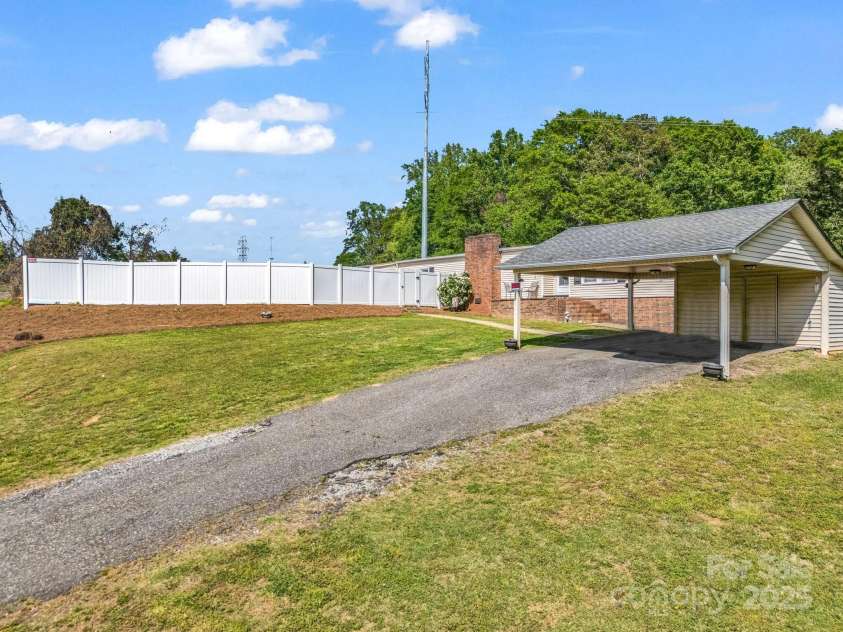 317 Long Branch Road, Kings Mountain, NC 28086.  MLS# CAR4251061, YatesRealty ID 9448. 