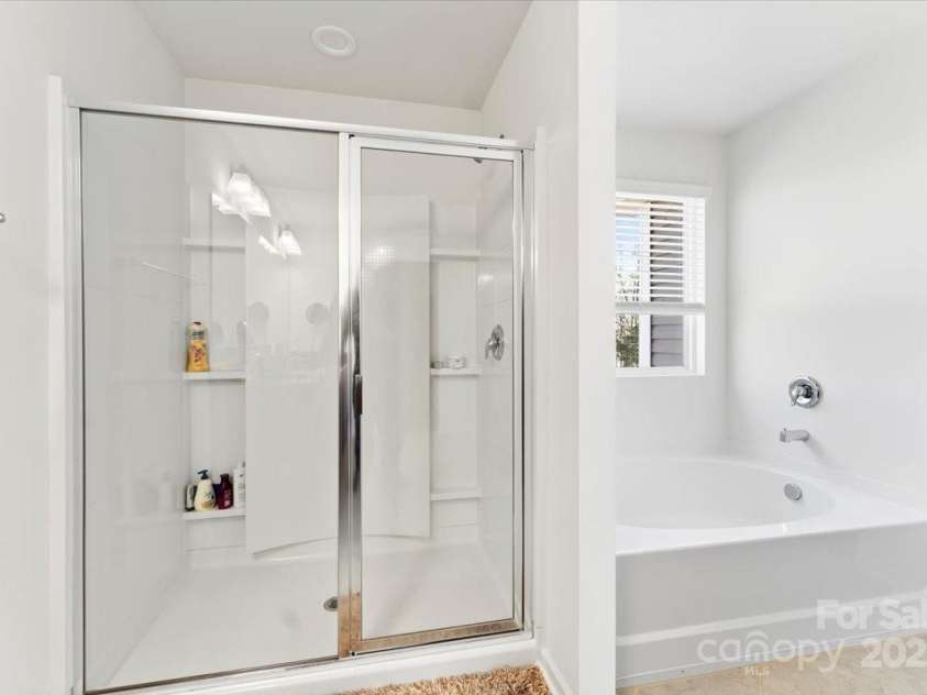 1036 Bramcote Lane, Charlotte, NC 28215.  MLS# CAR4228462, YatesRealty ID 9449. 