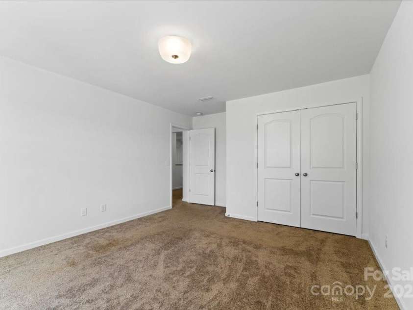 1036 Bramcote Lane, Charlotte, NC 28215.  MLS# CAR4228462, YatesRealty ID 9449. 