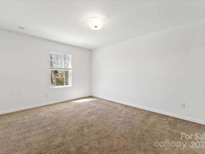 1036 Bramcote Lane, Charlotte, NC 28215.  MLS# CAR4228462, YatesRealty ID 9449. 