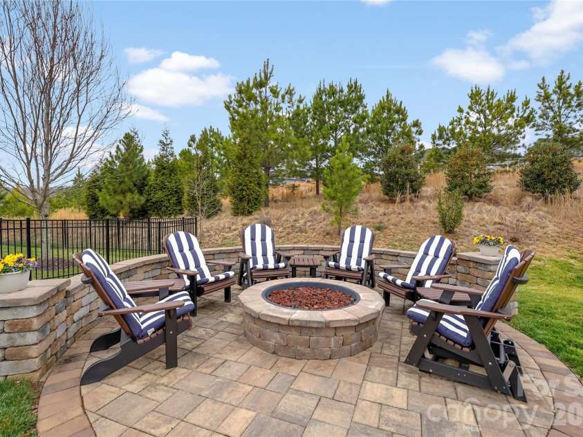 5047 Looking Glass Trail, Denver, NC 28037.  MLS# CAR4354901, YatesRealty ID 9449. 