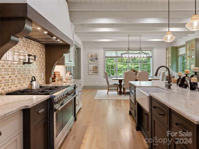 224 Fern Grove Court, Asheville, NC 28803.  MLS# CAR4173009, YatesRealty ID 945. 