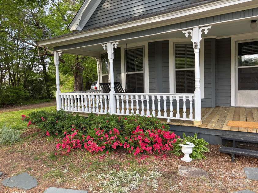 4220 Woodleaf Road, Salisbury, NC 28147.  MLS# CAR4205862, YatesRealty ID 9450. 