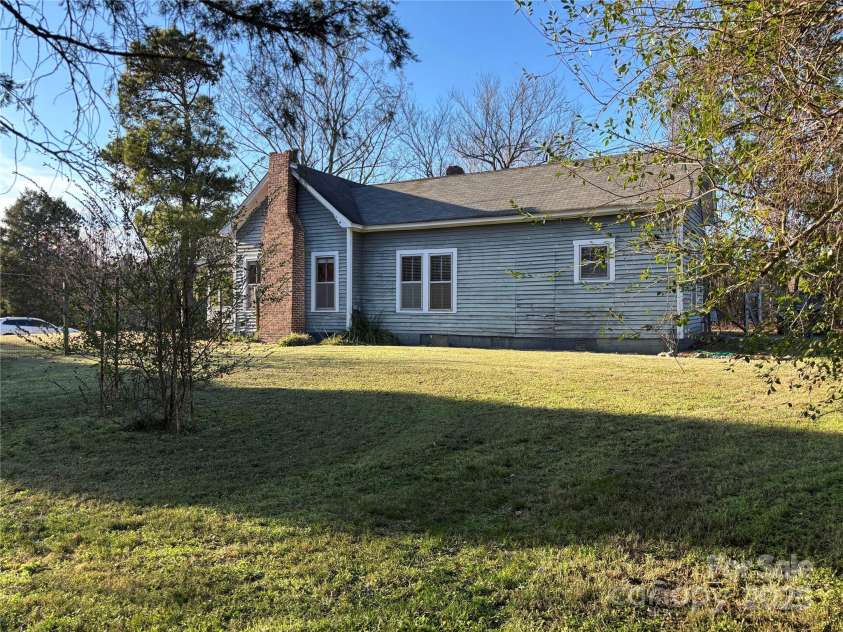 4220 Woodleaf Road, Salisbury, NC 28147.  MLS# CAR4205862, YatesRealty ID 9450. 