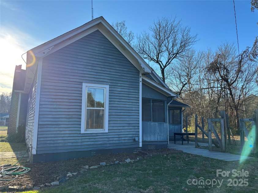 4220 Woodleaf Road, Salisbury, NC 28147.  MLS# CAR4205862, YatesRealty ID 9450. 