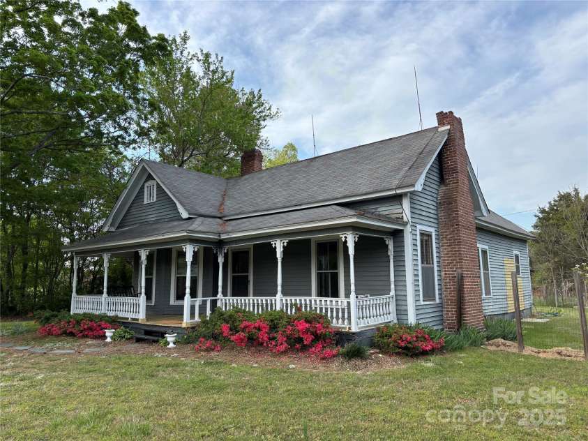 4220 Woodleaf Road, Salisbury, NC 28147.  MLS# CAR4205862, YatesRealty ID 9450. 