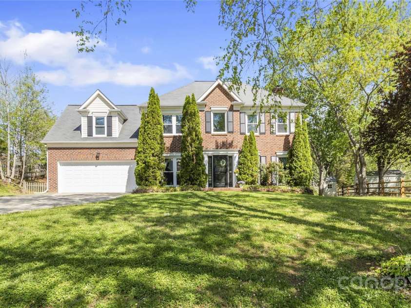 111 Woodfern Place, Mooresville, NC 28115.  MLS# CAR4247793, YatesRealty ID 9451. 