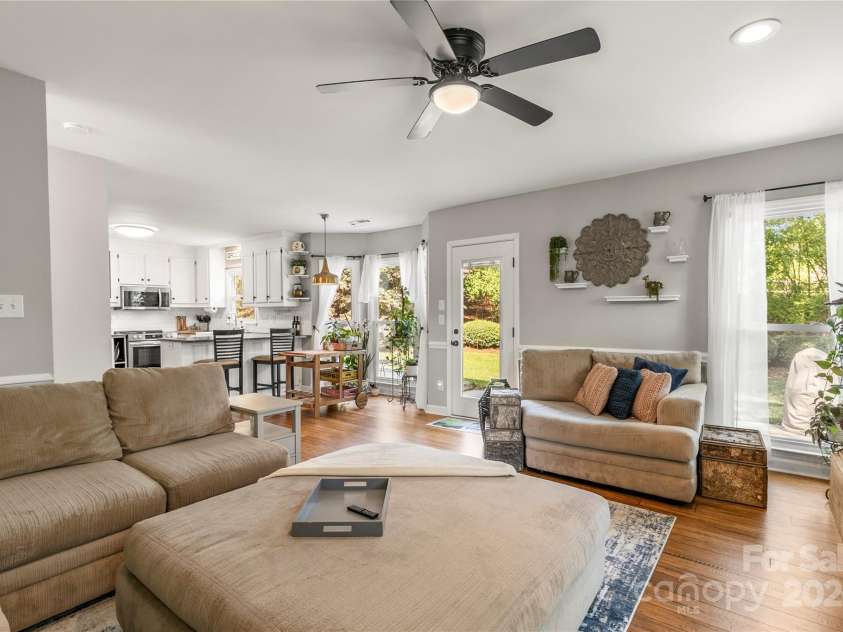 111 Woodfern Place, Mooresville, NC 28115.  MLS# CAR4247793, YatesRealty ID 9451. 