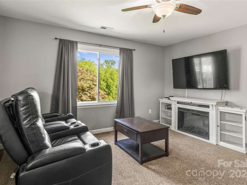111 Woodfern Place, Mooresville, NC 28115.  MLS# CAR4247793, YatesRealty ID 9451. 