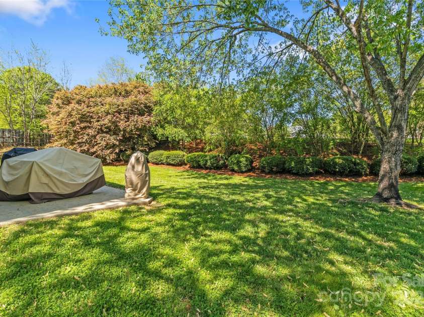 111 Woodfern Place, Mooresville, NC 28115.  MLS# CAR4247793, YatesRealty ID 9451. 