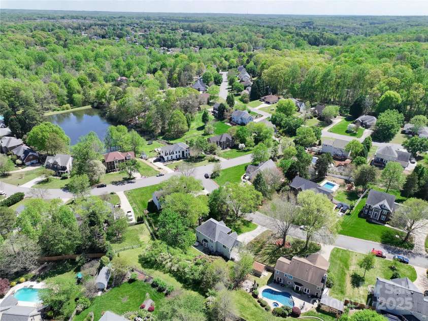 111 Woodfern Place, Mooresville, NC 28115.  MLS# CAR4247793, YatesRealty ID 9451. 