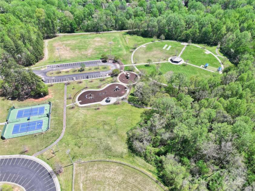 111 Woodfern Place, Mooresville, NC 28115.  MLS# CAR4247793, YatesRealty ID 9451. 