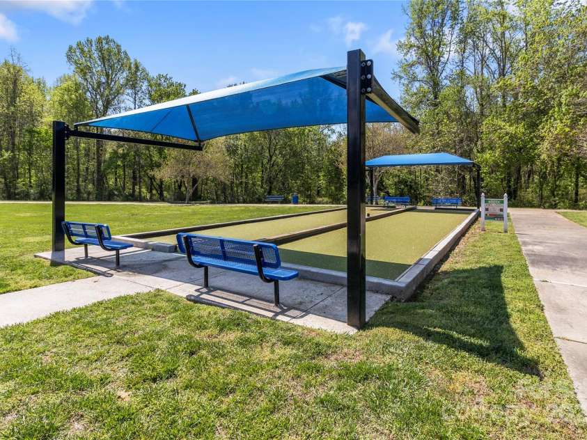 111 Woodfern Place, Mooresville, NC 28115.  MLS# CAR4247793, YatesRealty ID 9451. 