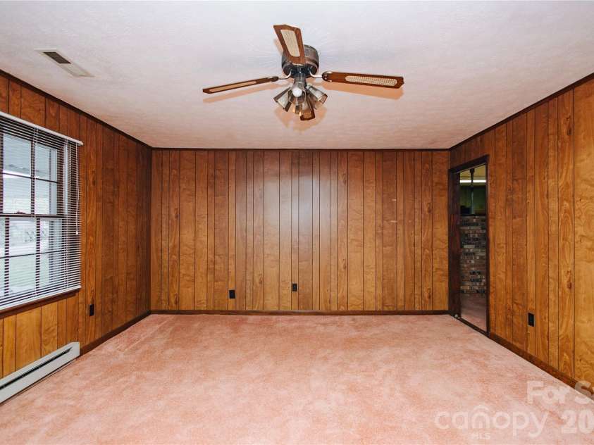 205 Bond Street, Marion, NC 28752.  MLS# CAR4366015, YatesRealty ID 9452. 