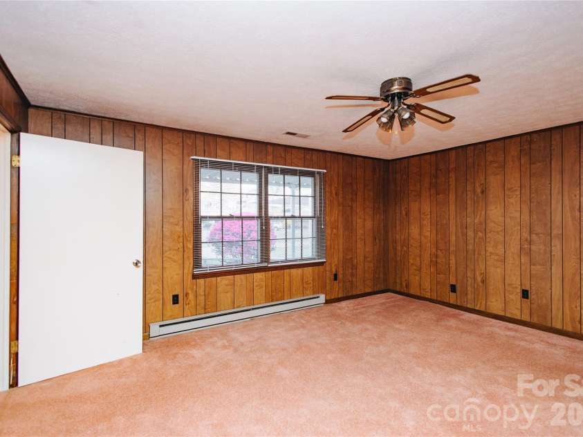 205 Bond Street, Marion, NC 28752.  MLS# CAR4366015, YatesRealty ID 9452. 