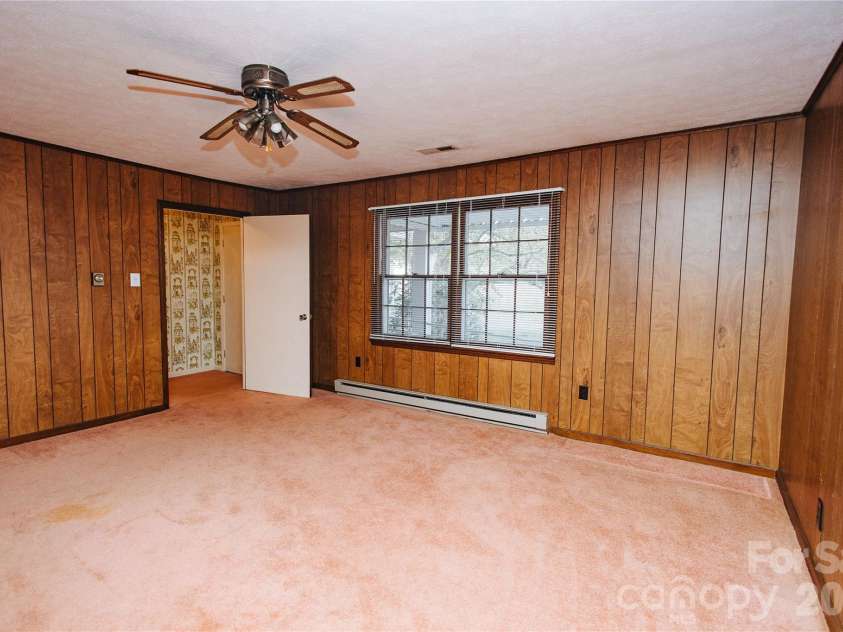 205 Bond Street, Marion, NC 28752.  MLS# CAR4366015, YatesRealty ID 9452. 