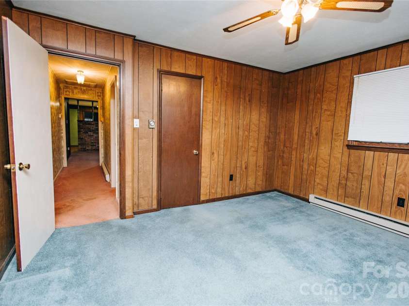 205 Bond Street, Marion, NC 28752.  MLS# CAR4366015, YatesRealty ID 9452. 
