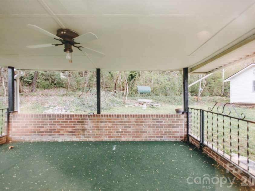 205 Bond Street, Marion, NC 28752.  MLS# CAR4366015, YatesRealty ID 9452. 
