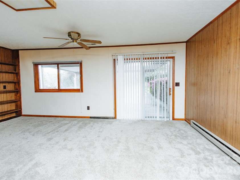205 Bond Street, Marion, NC 28752.  MLS# CAR4366015, YatesRealty ID 9452. 