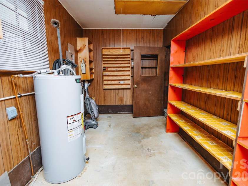 205 Bond Street, Marion, NC 28752.  MLS# CAR4366015, YatesRealty ID 9452. 
