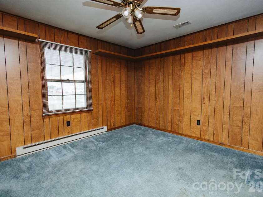 205 Bond Street, Marion, NC 28752.  MLS# CAR4366015, YatesRealty ID 9452. 