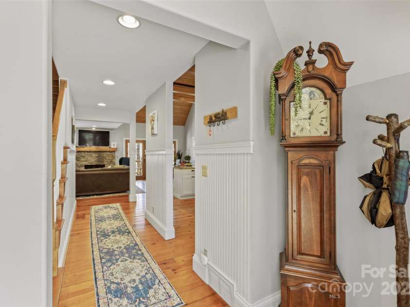 34 Red Cedar Court, Sapphire, NC 28774.  MLS# CAR4224781, YatesRealty ID 9452. 