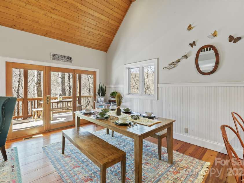 34 Red Cedar Court, Sapphire, NC 28774.  MLS# CAR4224781, YatesRealty ID 9452. 