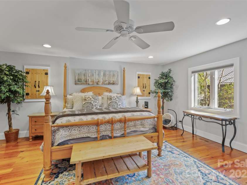 34 Red Cedar Court, Sapphire, NC 28774.  MLS# CAR4224781, YatesRealty ID 9452. 