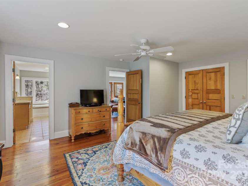 34 Red Cedar Court, Sapphire, NC 28774.  MLS# CAR4224781, YatesRealty ID 9452. 