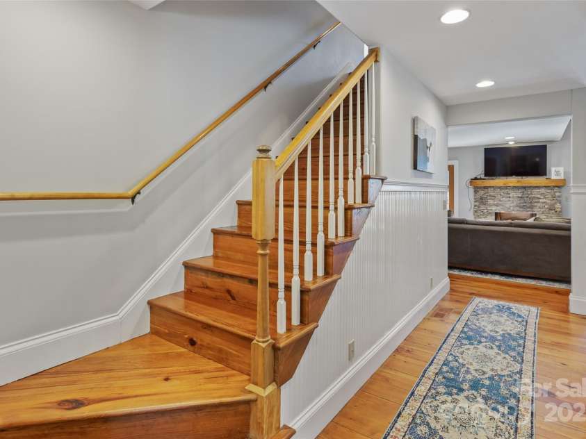 34 Red Cedar Court, Sapphire, NC 28774.  MLS# CAR4224781, YatesRealty ID 9452. 