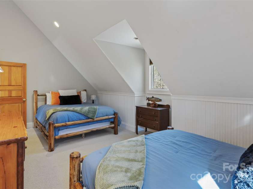 34 Red Cedar Court, Sapphire, NC 28774.  MLS# CAR4224781, YatesRealty ID 9452. 