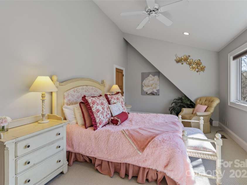 34 Red Cedar Court, Sapphire, NC 28774.  MLS# CAR4224781, YatesRealty ID 9452. 