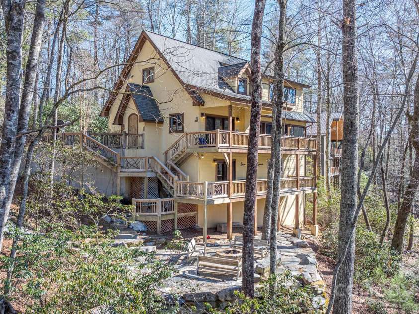 34 Red Cedar Court, Sapphire, NC 28774.  MLS# CAR4224781, YatesRealty ID 9452. 